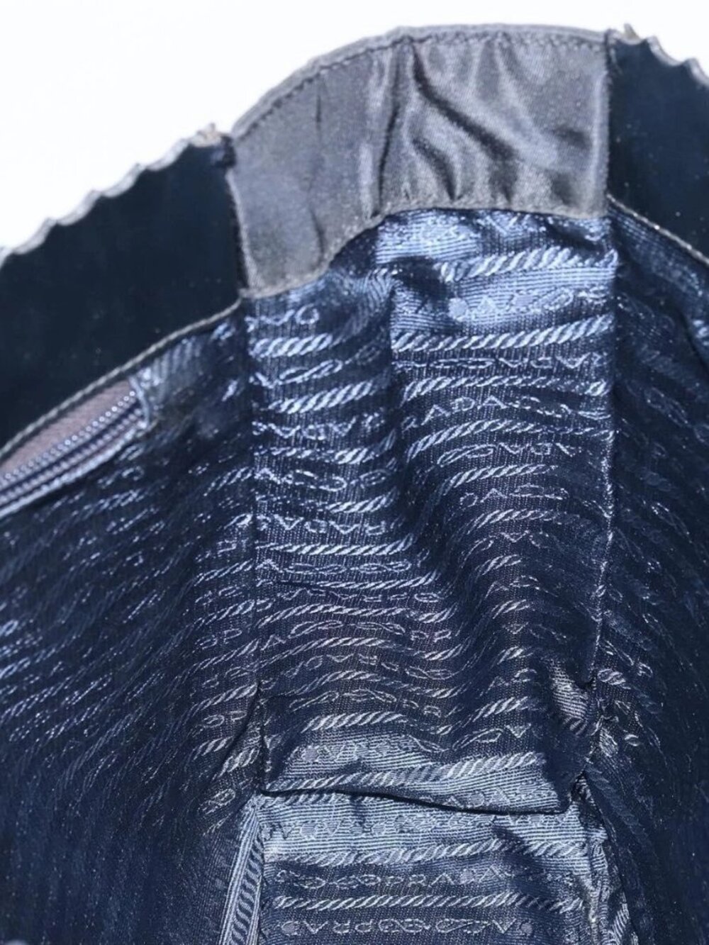 PRADA Hand Bag Enamel Black Silver Auth 160525 - Picture 12 of 16